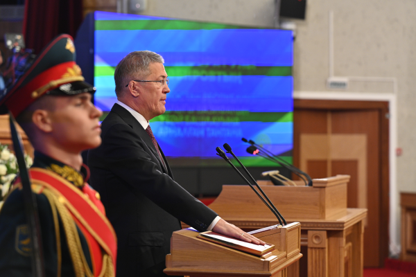 В парламенте Башкортостана состоялась церемония вступления в должность главы республики Радия Хабирова